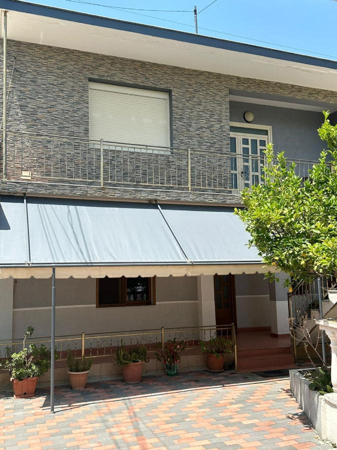 Vila Adriatik 1 Vlorë エクステリア 写真